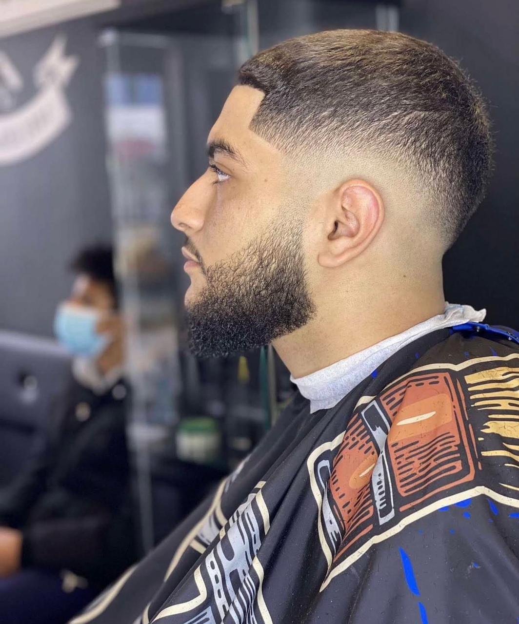 Profil — fade & barbe